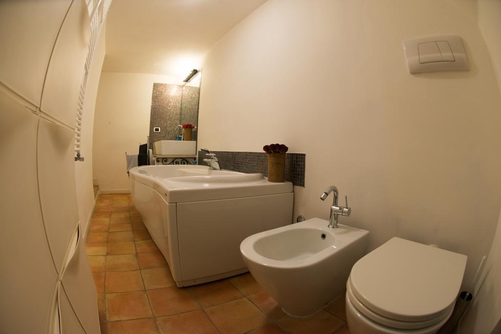 Apartament La Dimora Di Grimoaldo Salerno Pokój zdjęcie